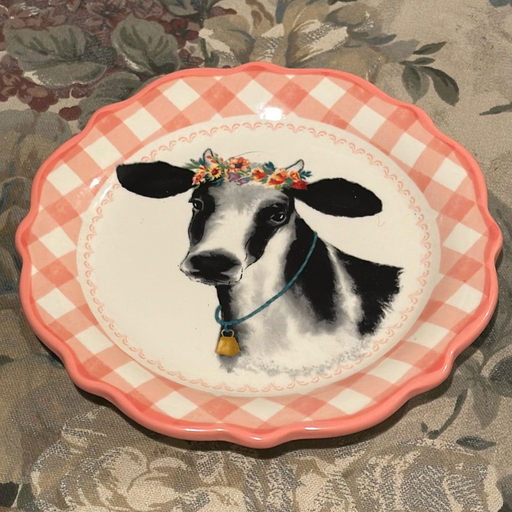 Pioneer Woman appetizer plate, black and white cow